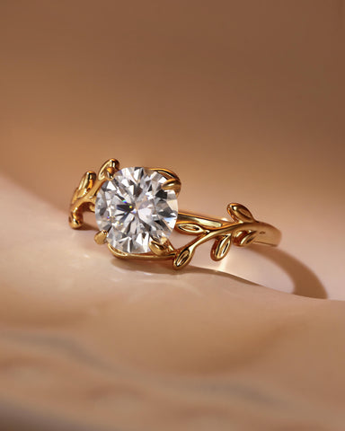 ROSA Leaf Twist Round Cut Solitaire Engagment Ring