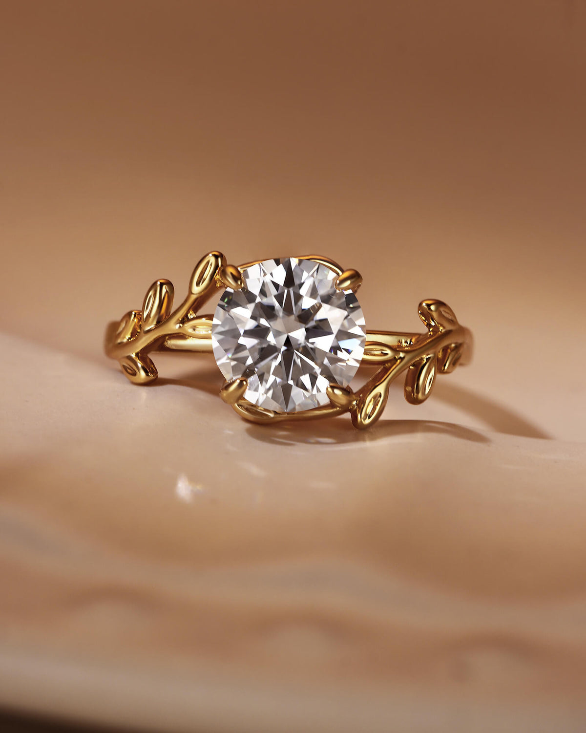 ROSA Leaf Twist Round Cut Solitaire Engagment Ring