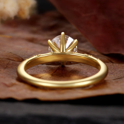 CLARA Round Cut Engagement Ring Six-Prong Classic Solitaire Ring