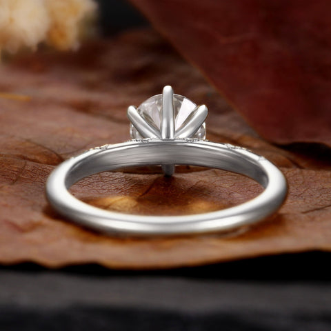 CLARA Round Cut Engagement Ring Six-Prong Classic Solitaire Ring