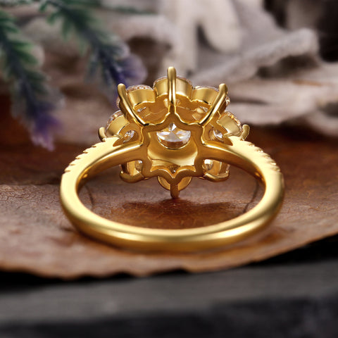 FLORA Round Cut Flower engagement ring