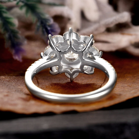 FLORA Round Cut Flower engagement ring