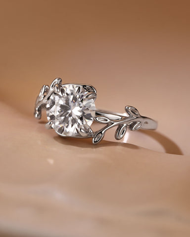 ROSA Leaf Twist Round Cut Solitaire Engagment Ring