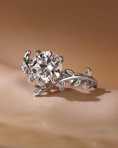 HALI Nature Vibe Round Moissanite Leaf Engagement Ring