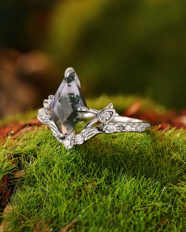 GALADRIEL Unique Kite Cut Moss Agate Flower Fairy Engagement Ring