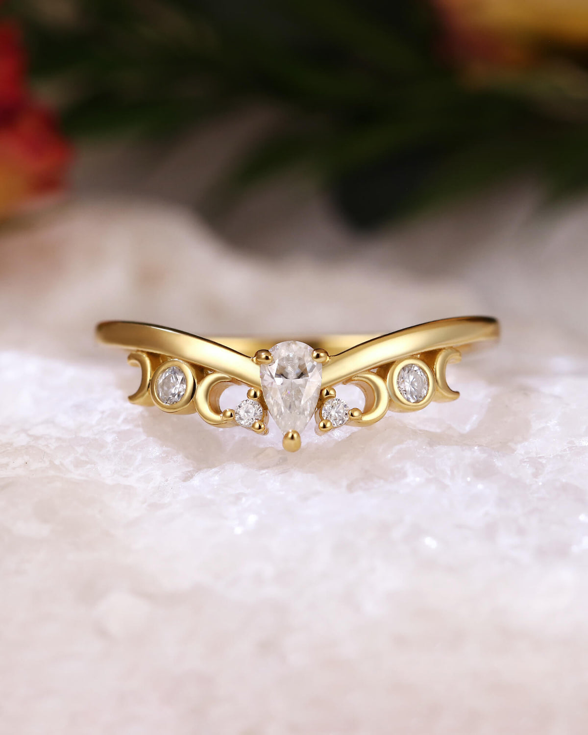 SOLUNA Pear Round Moissanite Moon and Sun Vintage Curved Wedding Band