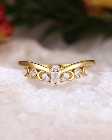SOLUNA Pear Round Moissanite Moon and Sun Vintage Curved Wedding Band