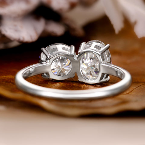 JUNIVE Round & Oval Cut Toi et Moi Unique Engagement Ring