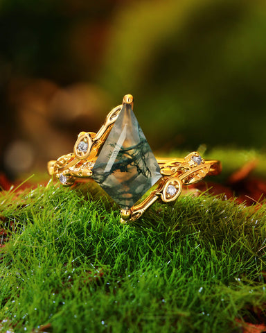 GARDENIA Kite Cut Moss Agate Leafy Vine Flower Engagement Ring