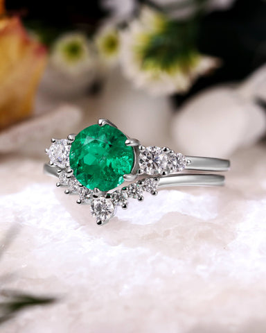 VIRELUNE Round Shaped Lab Emerald Engagement Ring Set