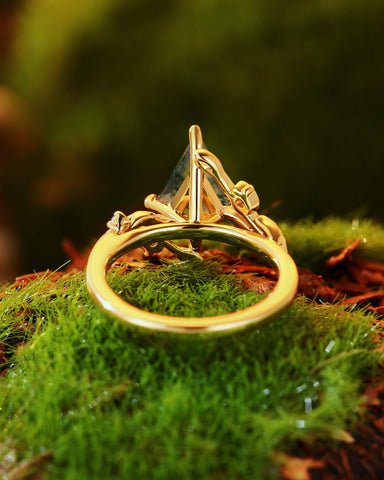 GARDENIA Kite Cut Moss Agate Leafy Vine Flower Engagement Ring