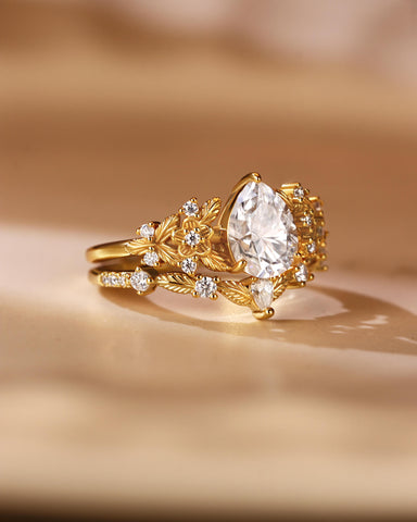 SCARLETT Pear Cut Moissanite Vintage Floral Engagement Ring Set with leaf Wedding Band