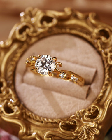 ALTA Vine Twist Round Cut Promise Ring