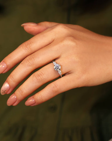 CONNIE Round Cut Moissanite Dainty Engagement Rings