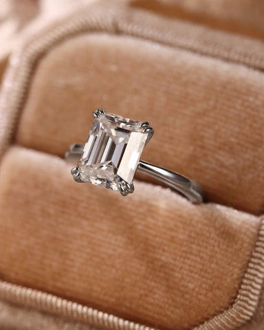 RETTA Double Claws Emerald Cut Engagement Ring