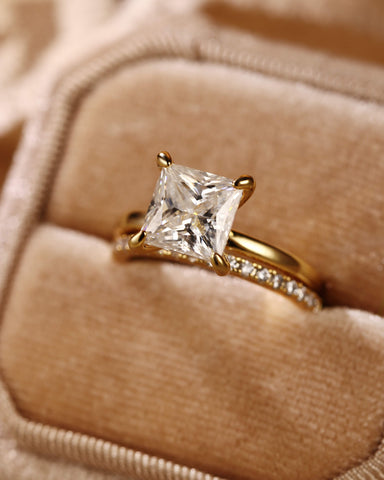 LENI Simple Princess Cut Engagement Eternity Ring Set