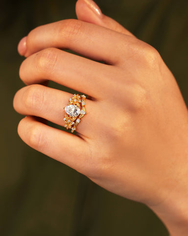 SCARLETT Pear Cut Moissanite Vintage Floral Engagement Ring Set with leaf Wedding Band