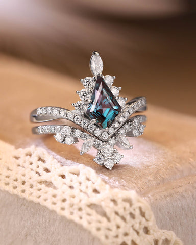 SERAPHINA Kite Cut Alexandrite Infinity Engagement Ring Set