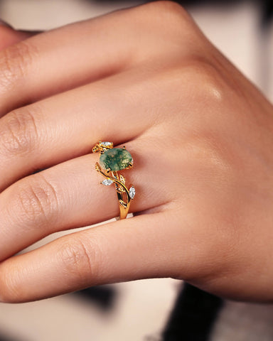 CALLA Vine Leaf Oval Moss Agate Engagement Ring