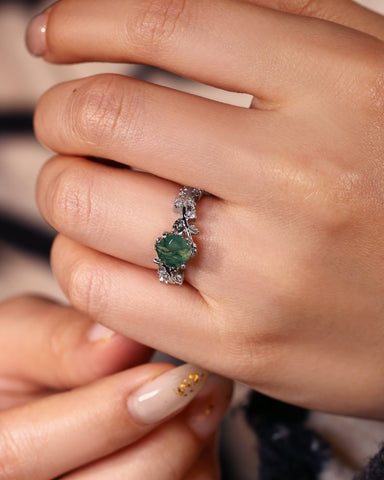 NOREEN Round Cut Moss Agate Vine Fairytale Engagement Ring