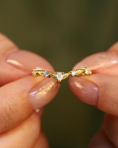 FOLIARA Nature Inspired Leafy Wedding Band Stacking Ring