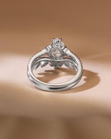 CANDICE Pear Shaped Moissanite Infinity Engagement Ring Set with Curved Wedding Band