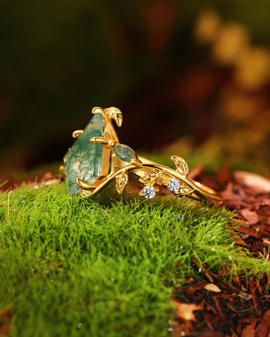 CORALIE Leaf Wrap Kite Cut Moss Agate Engagement Ring
