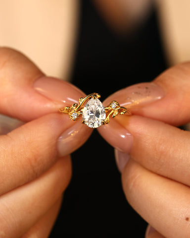 DAISY Pear Cut Moissanite Twig Engagement Ring