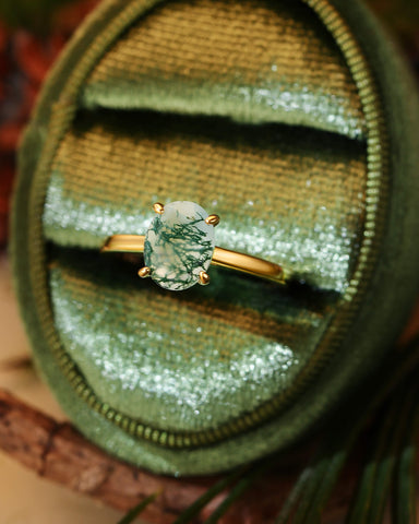 FIORA Simple Oval Cut Moss Agate Promise Ring