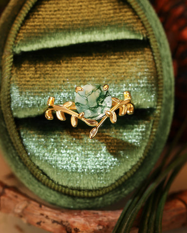 LORELEI Round Shaped Moss Agate Leaf Vine Engagement Ring