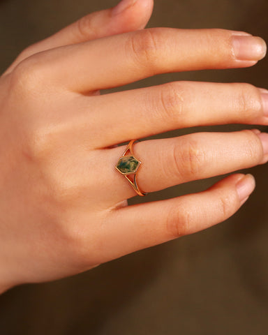 JUKAS Bezel Hexagon Moss Agate Engagement Ring