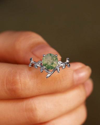 LORELEI Round Shaped Moss Agate Leaf Vine Engagement Ring