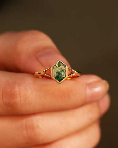JUKAS Bezel Hexagon Moss Agate Engagement Ring