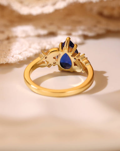 MAELYS Pear Cut Blue Sapphire Leaf Engagement Ring