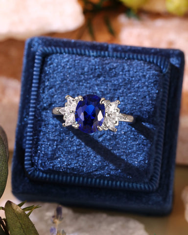 BETTE Leafy Cluster Oval Cut Sapphire Engagement Ring