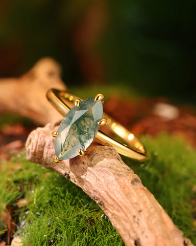 VERNA Marquise Moss Agate Solitaire Engagement Ring