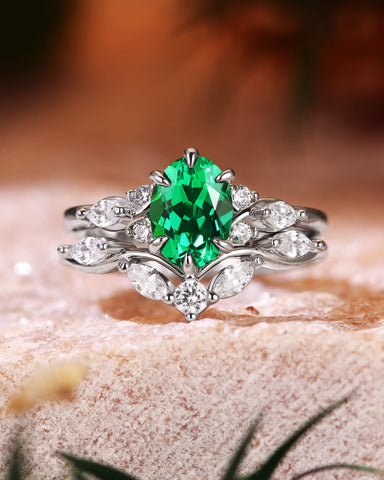 WINONA Unique Oval Cut Emerald Twist Cluster Bridal Set 2pcs
