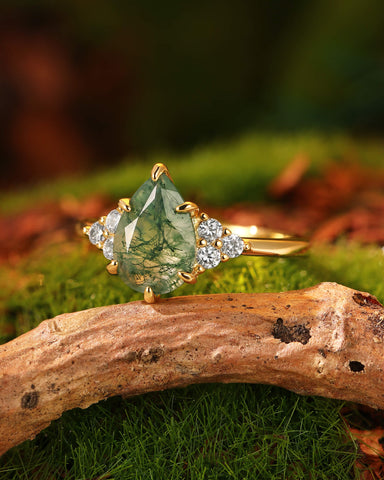 CLOVER Pear Cut Moss Agate Classic Engagement Ring