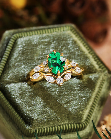WINONA Unique Oval Cut Emerald Twist Cluster Bridal Set 2pcs