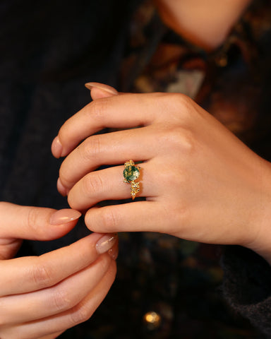 LANSIRA Moss Agate Round Shaped Floral Leaf Vine Engagement Ring