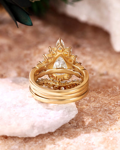 ZEPHYRINE Pear Cut Moissanite Bridal Ring Set Vintage Inspired Halo Engagement Ring Set 3PCS