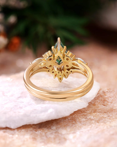 FAYE Kite Cut Teal Moissanite Engagement Ring Set
