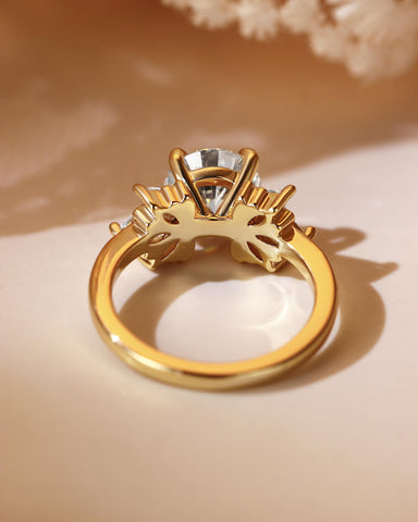 RUELLE Marquise & Round Cut Moissanite Cluster Engagement Ring
