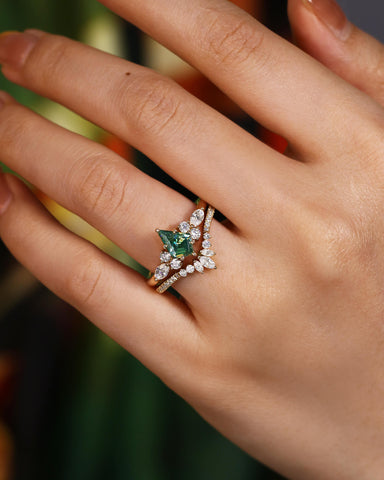 FAYE Kite Cut Teal Moissanite Engagement Ring Set