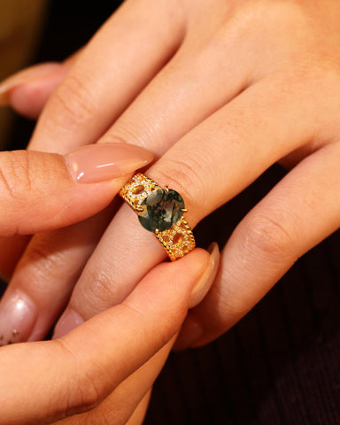 SYLVETRA Oval Shaped Moss Agate Antique Infinity Ring