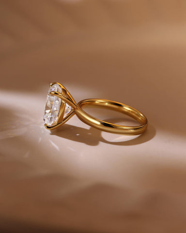 LUCIA 18k Yellow Gold Cushion Cut 8CT Moissanite Solitaire Ring