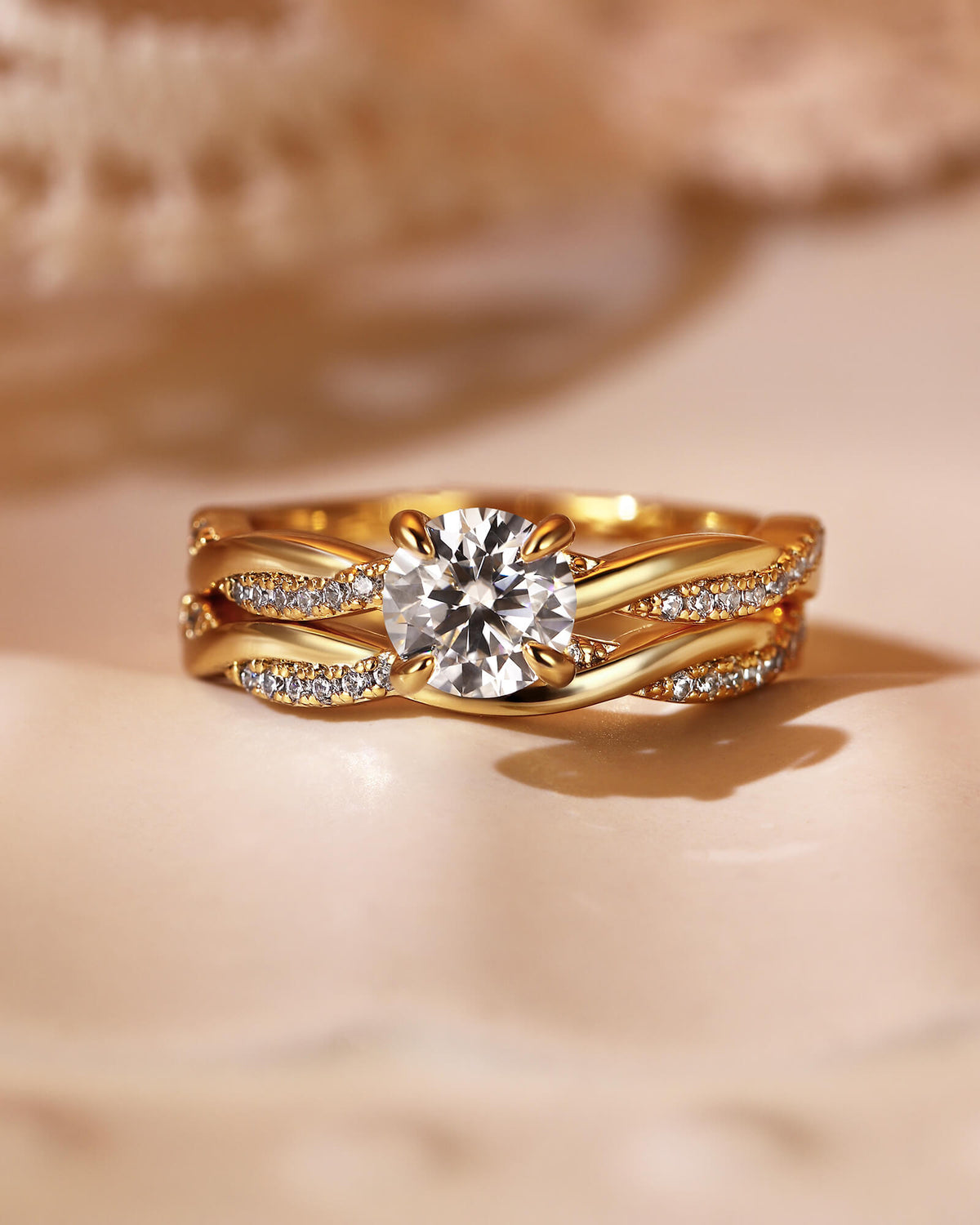 CIELO Round Cut Infinity Bridal Set 2pcs