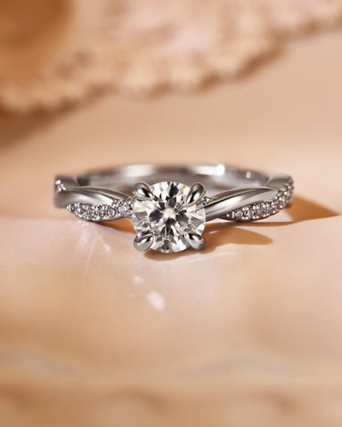 CIELO Round Cut Twist Engagement Ring