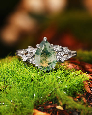 WINOLA Leaf Pear Cut Moss Agate Engagement Ring