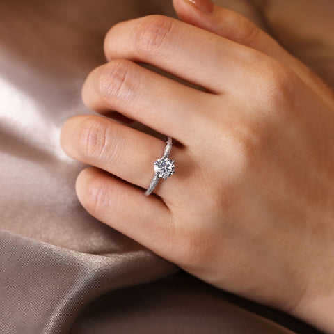 CLARA Round Cut Engagement Ring Six-Prong Classic Solitaire Ring